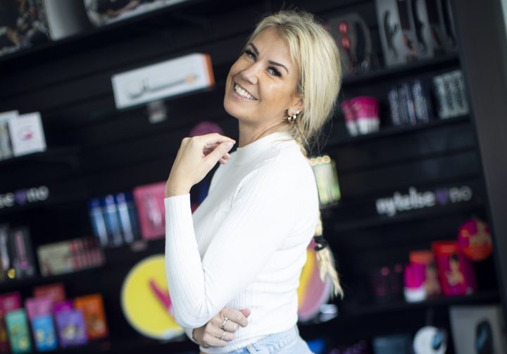 Sexolog i Nytelse.no, Maria K. Ebbestad anbefaler alle å onanere mer for å bli godt kjent med egen kropp.