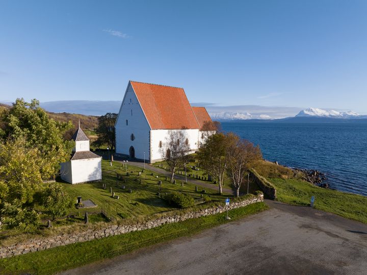 Trondenes kirke: En av 103 søkere til kirkebevaringsfondets første tilskuddsrunde er Harstad-kirken Trondenes.