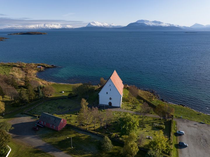 Middelalderkirken Trondenes utenfor Harstad.