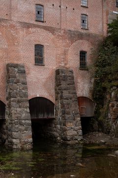 Detaljbilde fra bygningen ved Randselva på Kistefos Træsliberi