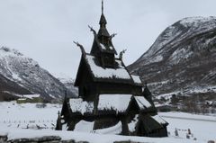 Borgund stavkirke vinterstid.