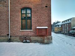 Hamar fengsel: Har malt varmepumpehuset.