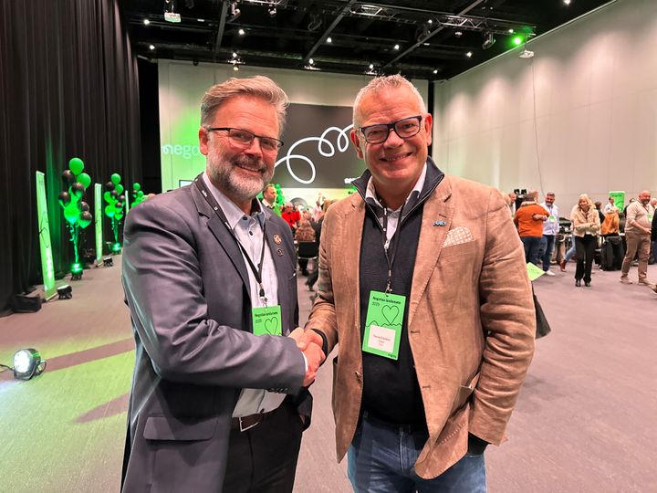 Forbundsleder Eirik Bornø i Negotia og Trond Ellefsen i Delta vil bygge et sterkt breddeforbund for hele arbeidslivet. Foto: Per Tandberg