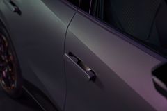 Belyste innfellbare dørhåndtak