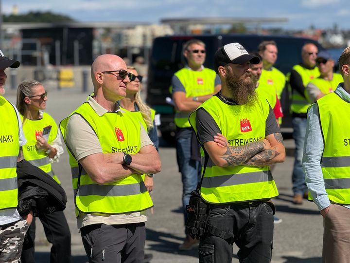 63 medlemmer tas ut i streik