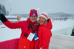 VM-sjef Åge Skinstad sammen med Swix' Gitte Thune