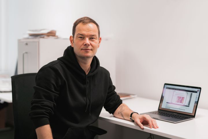 Portrettbilde av Jon Martin Larsen, stipendiat ved Høyskolen Kristiania