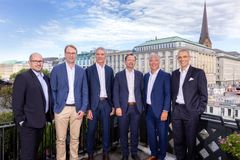 left to right : Michael Hogger | Managing Director | Marine Assekuranz GmbH - Thes Dallmeier-Tießen, Managing Partner | MARTENS & PRAHL Versicherungskontor GmbH & Co. KG - Per Esten Gjølmesli | Managing Director | Marine | Fram Insurance Brokers AS - Bjørn Erling Steinsland | Regional Director | Marine | Fram Insurance Brokers AS - Thomas Hackmann | Managing Director | Marine Assekuranz GmbH Thomas Großmann | Partner | MARTENS & PRAHL Versicherungskontor GmbH & Co. KG