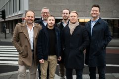 F.v.: André Øren (kommersiell leder for Söderberg & Partners Eiendom), Erling Olaussen (Investeringsdirektør i Spir Group), Robin Skog, Frédéric Heitmann-André, Jostein Engen, Thomas Straw (eiere/ledelse Prosper AI)