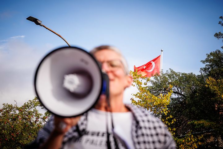 Fra demonstrasjonen utenfor Tyrkias ambassade 19.09.26