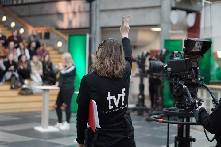 En tv-produksjon ved TV-skolen som i dag er del av Fakultet for audiovisuelle medier og kreativ teknologi ved Høgskolen i Innlandet.