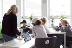 Elevundersøkelsen viser at de aller fleste elever trives på skolen.