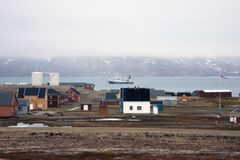 Ny-Ålesund forskningsstasjon på Svalbard.