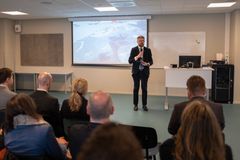 Statssekretær Eivind Vad Petersson (Ap) holdt innlegg under åpningen.