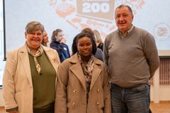 Harstad kommune var godt representert, med ordfører Else Marie Stenhaug, vg2-elev Delina Sefedin og konstituert skolesjef Peder Johnsen.