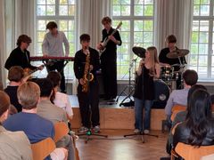 Musikk under utdeling