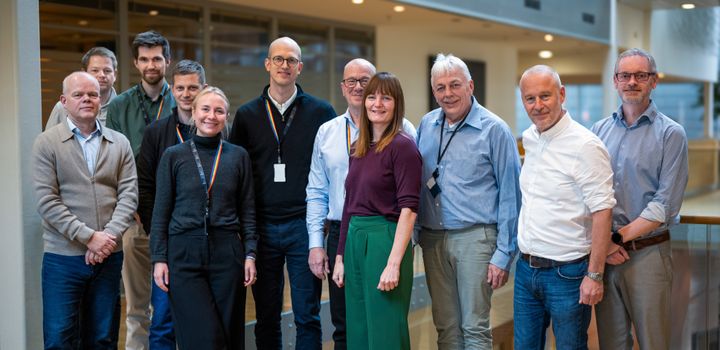 Fra venstre: Geir Einan (Hydro), Morten Volland Finnekås (Hydro), Even Gundersen Vee (Hydro), Carolina Smith (Hydro), Christian Magnus Skoglund (Hydro), Geir Sandnes (Hydro), Anette Friestad Håland (Bouvet), Arvid Seljestokken (Hydro), Ivar Kornbrekk (Bouvet) og Sjur Hardeland (Bouvet)