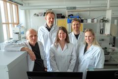 Forfattere av Nature-artikkelen. Fra venstre: Lars Bakken, Lars Molstad, Elisabeth Gautefall Hiis, Kjell Rune Jonassen and Kristine Røsdal. (Ikke på bildet: Wilfried Winiwarter)