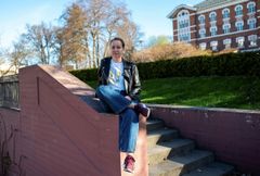 Forsker på trappa ved NMBU