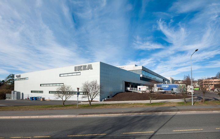 Det 37 000 kvm store bygget i Sven Oftedals vei 10 huser blant annet DHL, IKEA, Oslo kommune, Sjømathuset og Leica Geosystems – i tillegg til Foodtech som har hovedkontor og lager her.