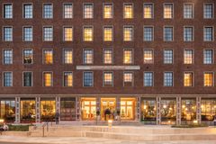 Rundt 60 prosent av eiendomsverdiene i Aspelin Reitan Eiendom ligger innenfor Ring 2, her hotellet Sommerro på Solli Plass.