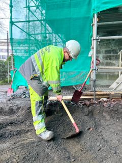 6. Arkeolog Sean Denham har vært med på en rekke av utgravingene i og rundt Stavanger Domkirke, og har gjort flere sensasjonelle funn.