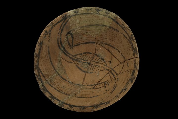 En bolle inngravert med et korn i midten ble funnet under en utrgraving i Odessa-regionen i 1985. Denne er nå mulig å se i det nye, digitale museet over ukrainsk kulturarv.