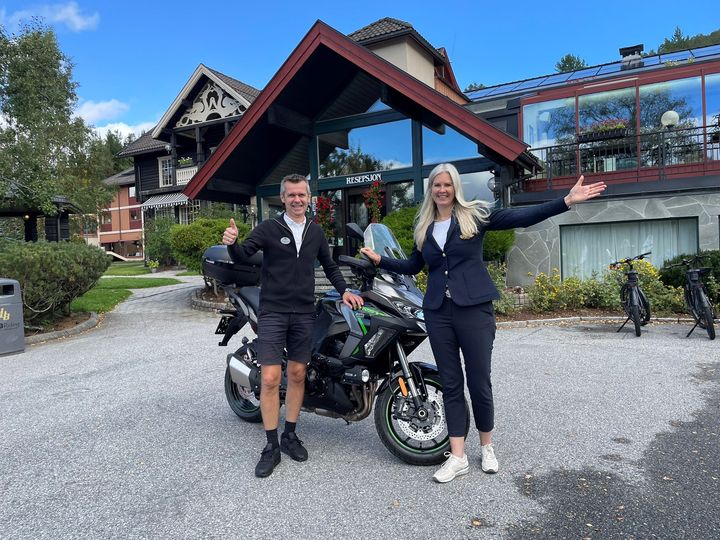 Vertskapet Katrine og Lars Arne Straand gleder seg til det 9. Straand Treffet.