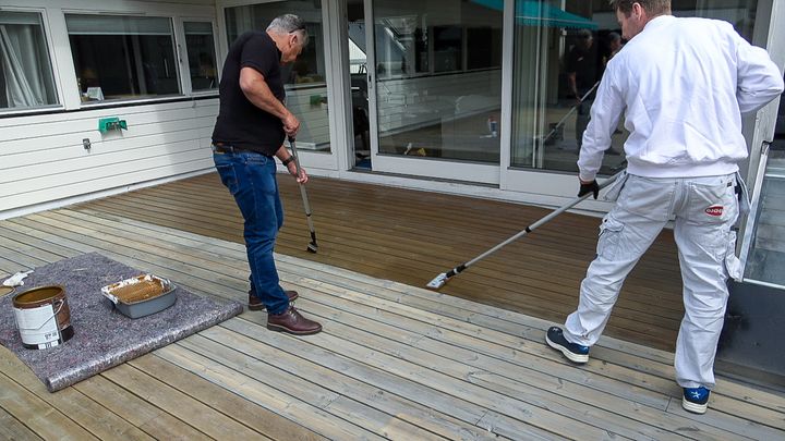 UTENDØRSARBEIDET: Våren er rett rundt hjørnet, og kanskje verker det i kroppen etter å komme i gang med utendørsarbeidet. Her er rådene du trenger for å vite når du kan starte.