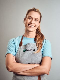Matfaglig rådgiver Britt Marlene har en aktiv rolle i utvikling og produksjon av nye retter, samt mat- og ernæringsfaglig innhold til egne medier og andre kanaler.