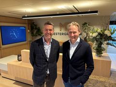 Fra venstre: Mestergruppens direktør eiendom og boligproduksjon, Johan Jørgen Holst, og Mestergruppens konsernsjef, Mikkel Sandvik.