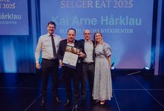 Fra venstre: Fredrik Hammarlund (Blink Hus kjedekontor), Kai Arne Hårklau (Blink Hus Voss Byggsenter), Vidar Gammelli (Blink Hus kjedekontor) og Lise Stien (Blink Hus kjedekontor).