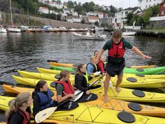 Samarbeid på tvers må til i naturkampen. Ungdomspolitikerne fikk et annerledes møte med DNT ung under Arendalsuka onsdag.