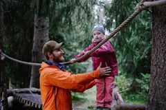 På Kom deg ut-dagen kan man prøve ut mange morsomme friluftsaktiveter.