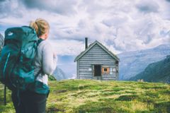 Kiellandbu - den ikoniske lille bua med enestående utsikt til Hardangerfjorden og Folgefonna.