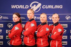 Etter overbevisende spill gjennom grunnspillet er de norske jentene også klare for semifinale.