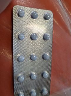Bildet viser et brett med piller