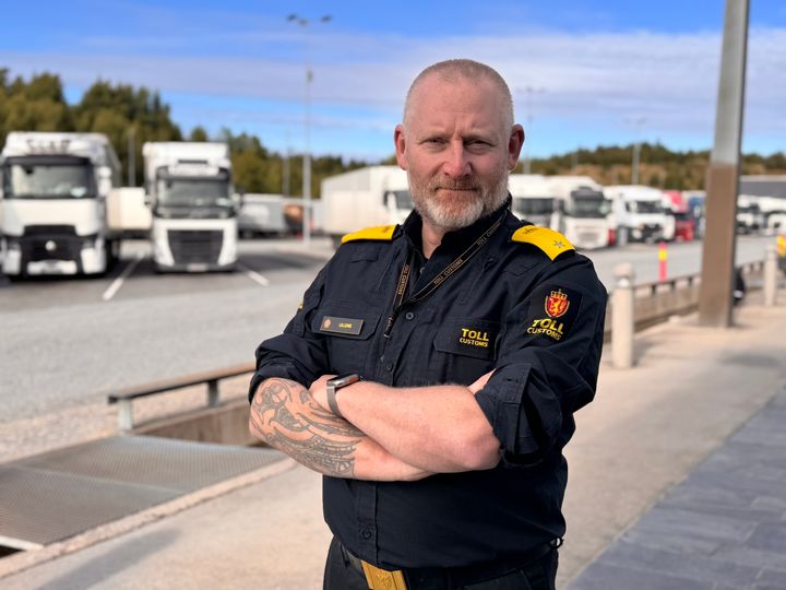 Omr%E5deleder%20Henning%20Andr%E9%20Lilleng%20utenfor%20tollstedet%20p%E5%20Svinesund
