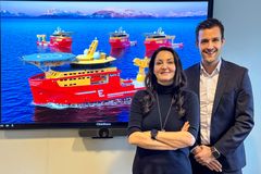 CEO i Eidesvik Offshore, Gitte Gard Talmo og CEO i Agalas, Mats Nygaard Johnsen inngår partnerskap for å bygge verdens første metanol-drevne fartøy for subsea og offshore vind markedene.