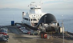 PRESSET KAPASITET: Flakk–Rørvik-fergen er nå en kritisk omkjøringsrute etter E6-raset i Levanger. NLF krever gratis passering og prioritet for godstransport. Foto: Wikipedia Commons