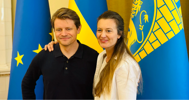 Styreleder Peter Frølich og generalsekretær Natalia Antonia Golis. Foto: Fritt Ukraina