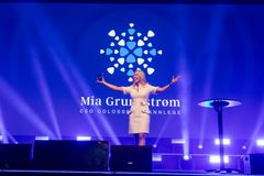 Mia Grundstrøm, CEO i Colosseum Tannlege ønsker velkommen
