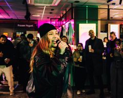 Ylva på lanseringseventet på 7-Eleven Storgata, torsdag 30. oktober.