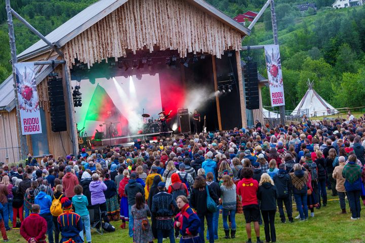 Bilde fra 2024 under Ella Marie sin populære debutkonsert.