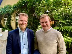 Torje A. Sulland, CEO i Electric Way (t.v.) og salgssjef Morten Brurud var fornøyde med Europa-lanseringen av DF Vigo under Torino Motorshow før helga, og gleder seg til at bilen blir å finne på norske veier.