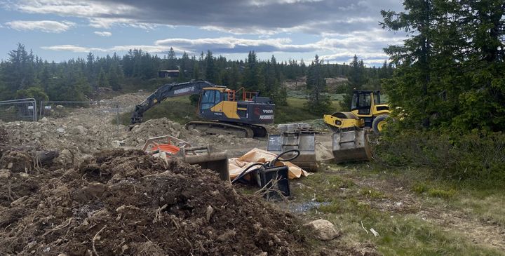 Det medfører store kostnader og mye arbeid å framføre VA i gamle hyttefelt. Regningen sendes hytteeieren.