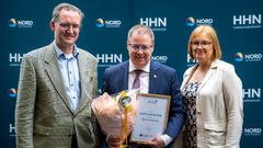 Fra venstre Knut Riksen jr., Bjørn Arild Gram og Gry Alsos.
