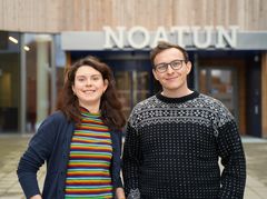 Kaja Olsen og Brandon Garcia er emneansvarlige og skal undervise de nye studentene på Nesna.