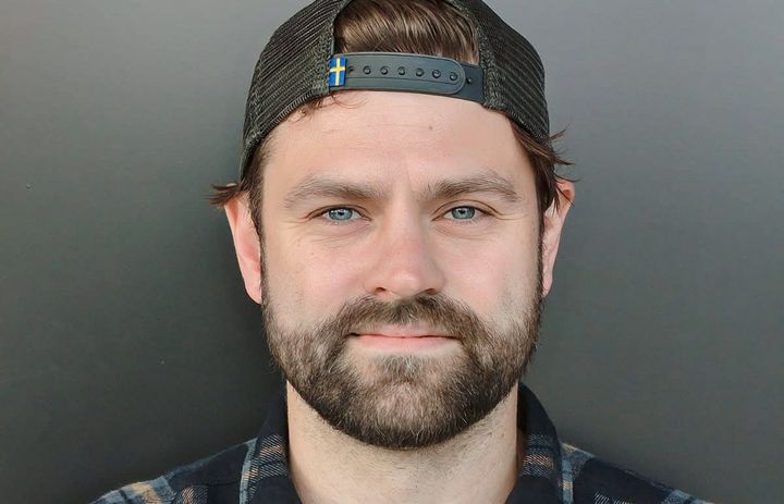 Gir seg. Lokalpolitiker Lars Gärtner i Vågan kommune gir seg som lokalpolitiker som følge av manglende tillit til karrierepolitikere.