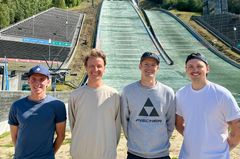 Teamet rundt hoppgutta 2025/26 består av Anders Fannemel (f.v.), Rune Velta, Kenneth Gangnes og Sigurd Søberg.